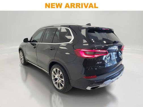 Black Sapphire Metallic 2019 BMW X5 xDrive40i