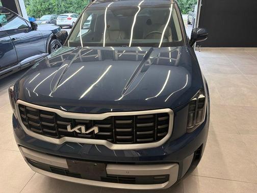 Midnight Lake Blue 2023 Kia Telluride SX