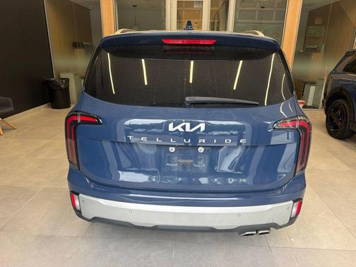 Midnight Lake Blue 2023 Kia Telluride SX
