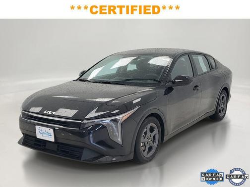 Aurora Black Pearl 2025 Kia K4 LXS