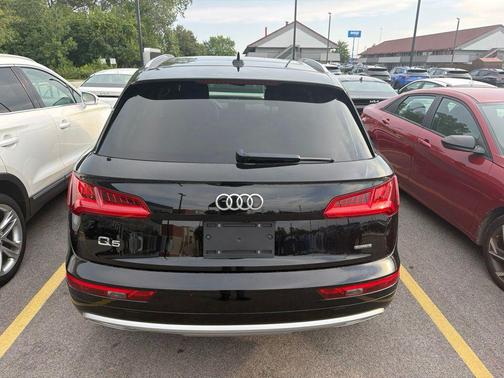 Brilliant Black 2020 Audi Q5 45 Premium