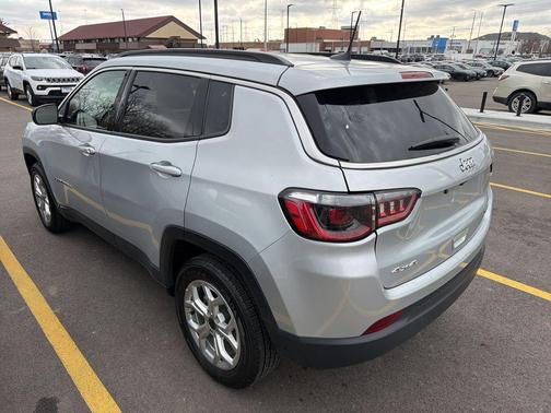 2025 Jeep Compass Latitude