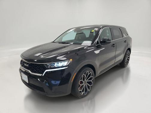 Ebony Black 2022 Kia Sorento LX