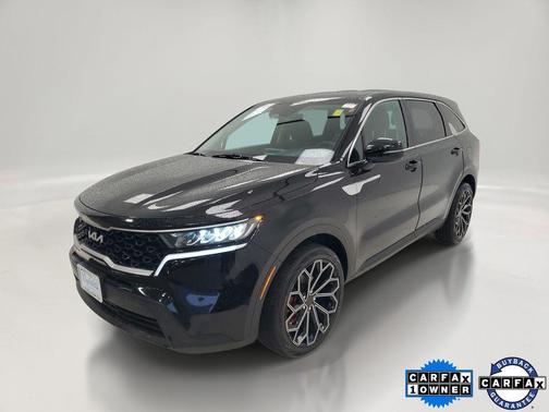 Ebony Black 2022 Kia Sorento LX