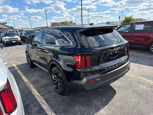 Ebony Black 2022 Kia Sorento LX