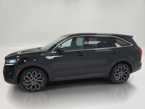Ebony Black 2022 Kia Sorento LX