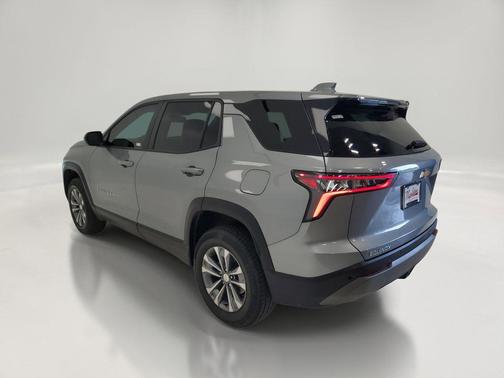 Sterling Gray Metallic 2025 Chevrolet Equinox 1LT