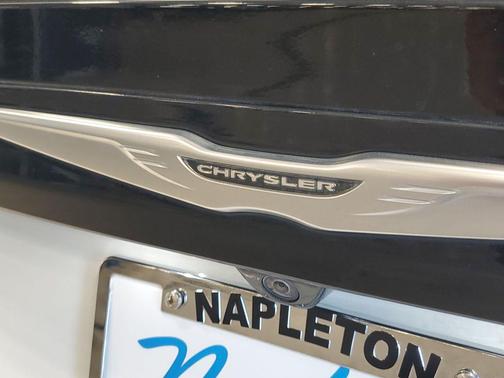 Bright White Clearcoat 2023 Chrysler Voyager LX