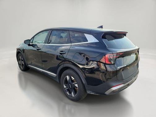 Ebony Black 2026 Kia Sportage LX
