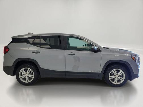 Sterling Metallic 2024 GMC Terrain SLE