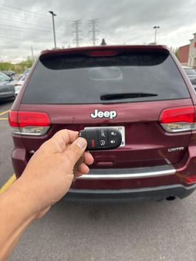 Velvet Red Pearlcoat 2017 Jeep Grand Cherokee Limited
