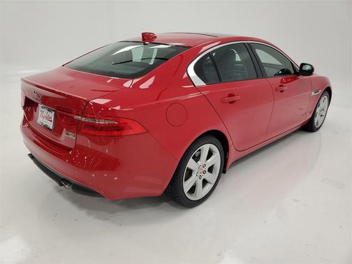 2018 Jaguar XE 25t Premium