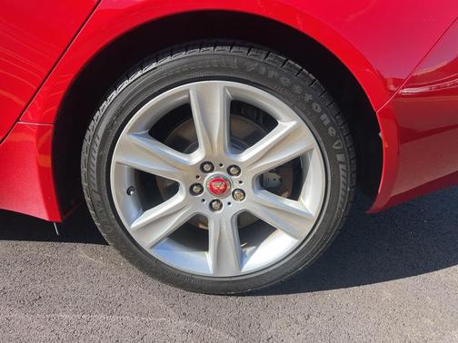 2018 Jaguar XE 25t Premium