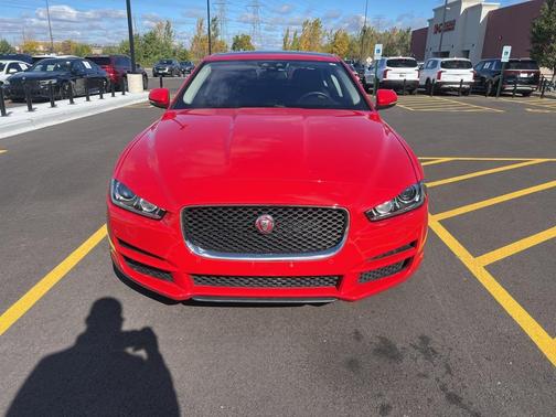 2018 Jaguar XE 25t Premium
