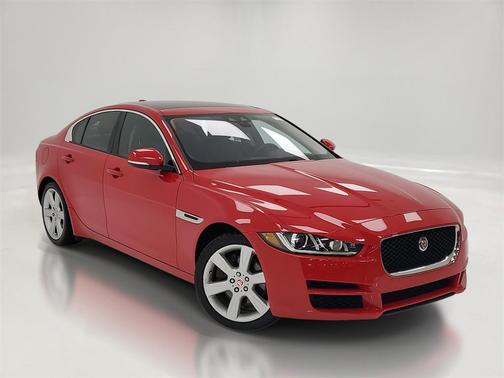2018 Jaguar XE 25t Premium