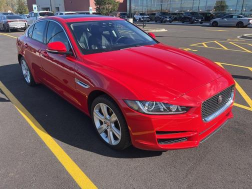 2018 Jaguar XE 25t Premium