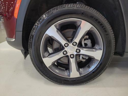 Velvet Red Pearlcoat 2023 Jeep Grand Cherokee L Limited