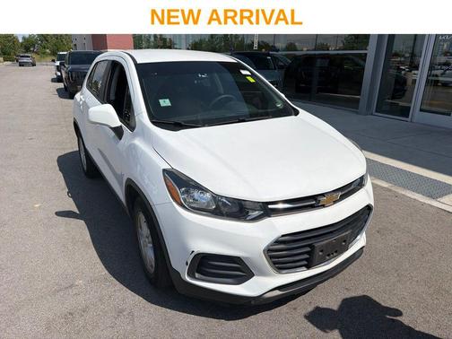 Summit White 2020 Chevrolet Trax LS