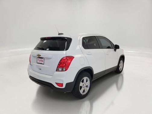Summit White 2020 Chevrolet Trax LS