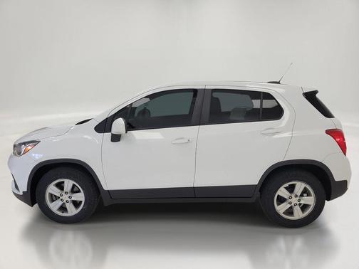 Summit White 2020 Chevrolet Trax LS