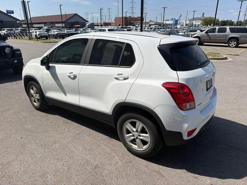 Summit White 2020 Chevrolet Trax LS