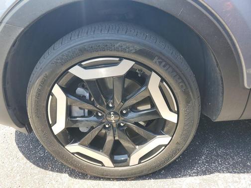 Everlasting Silver 2025 Kia Telluride S