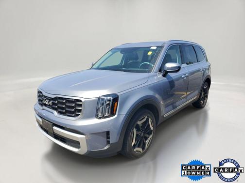 Everlasting Silver 2025 Kia Telluride S