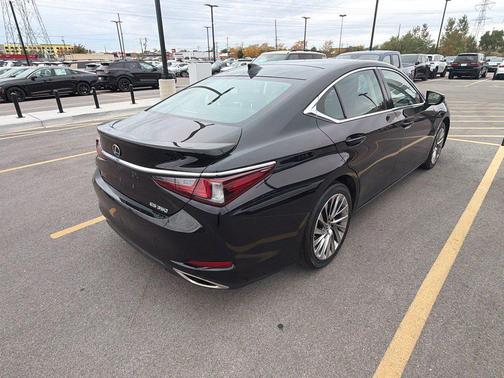 Obsidian 2020 Lexus ES 350 Luxury