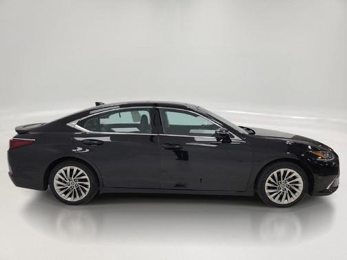 Obsidian 2020 Lexus ES 350 Luxury