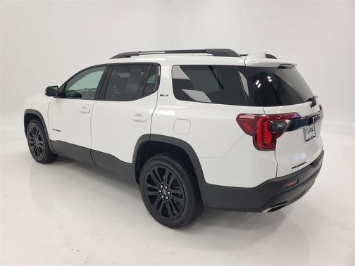 2022 GMC Acadia AWD SLT