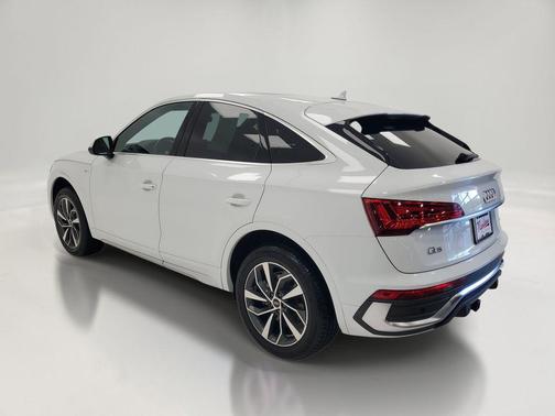 Glacier White 2021 Audi Q5 45 Premium