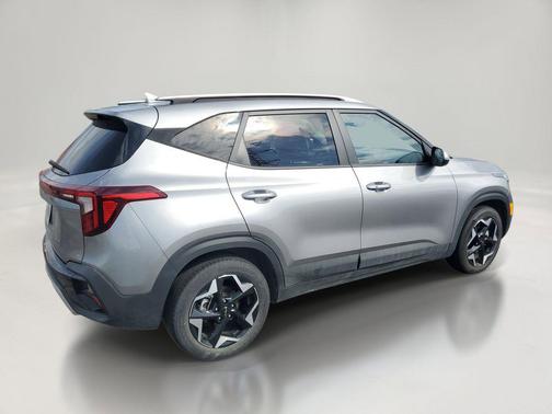 Steel Gray 2025 Kia Seltos S