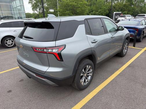 Sterling Gray Metallic 2025 Chevrolet Equinox 1LT