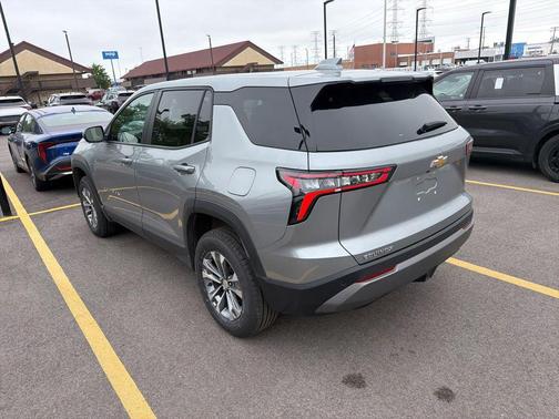 Sterling Gray Metallic 2025 Chevrolet Equinox 1LT