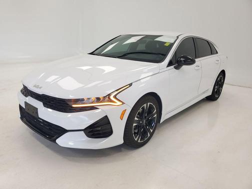 Glacial White Pearl 2022 Kia K5 GT-Line