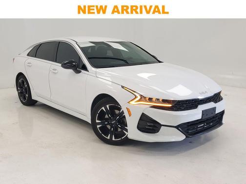 Glacial White Pearl 2022 Kia K5 GT-Line