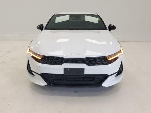 Glacial White Pearl 2022 Kia K5 GT-Line