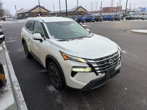 2025 Nissan Rogue SV