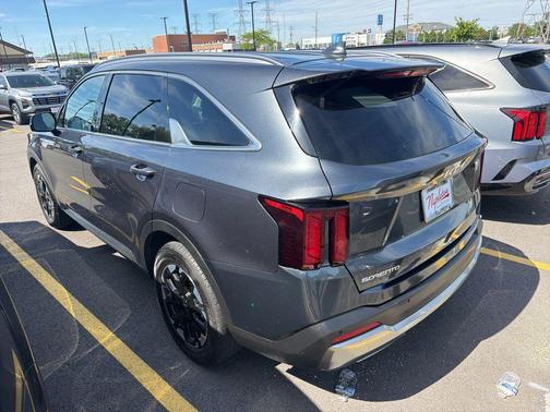 Gravity Grey 2024 Kia Sorento S