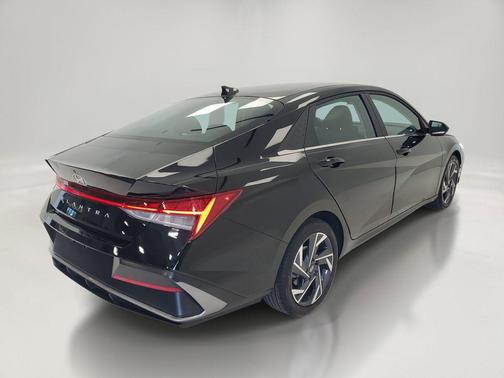 Abyss Black 2024 Hyundai ELANTRA SEL