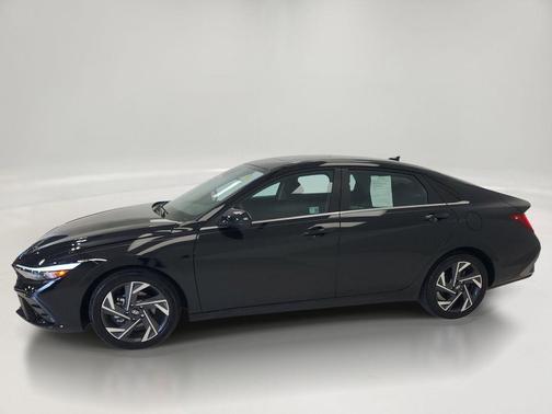 Abyss Black 2024 Hyundai ELANTRA SEL