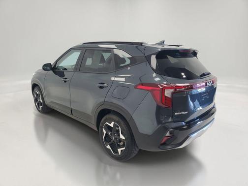 Gravity Gray 2025 Kia Seltos S