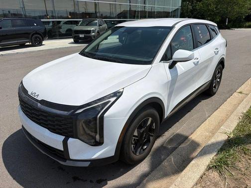 Glacial White Pearl 2026 Kia Sportage LX