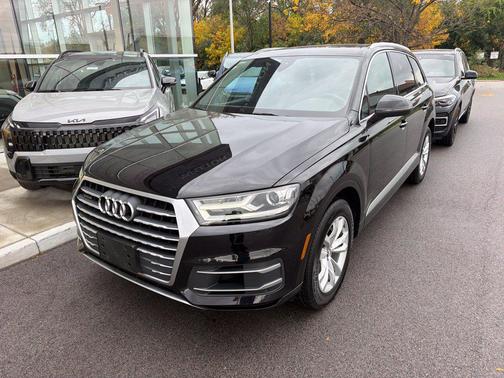 Orca Black Metallic 2018 Audi Q7 3.0T Premium