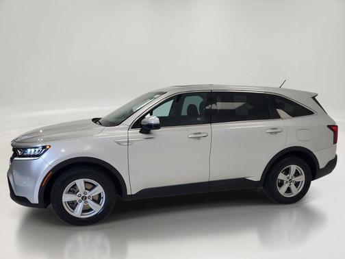 Sparkling Silver 2021 Kia Sorento LX