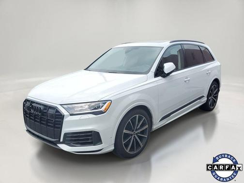 Glacier White Metallic 2023 Audi Q7 55 Prestige