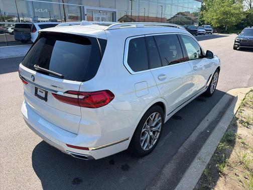 Mineral White Metallic 2020 BMW X7 xDrive40i