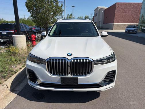 Mineral White Metallic 2020 BMW X7 xDrive40i