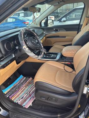 2023 Kia Carnival LX