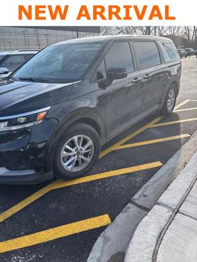 2023 Kia Carnival LX